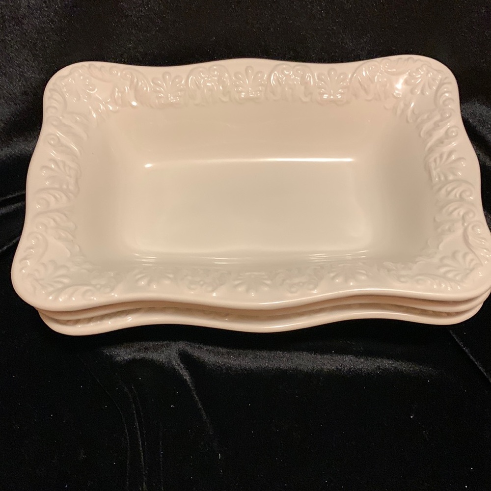 Bizzirri Italian made scalloped white ceramic serving platters